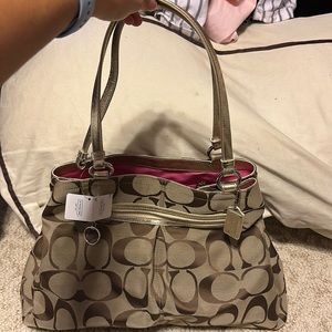 BRAND NEW!! Coach Signature Tote